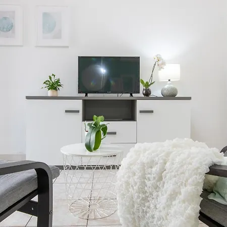 Apartment Tiny House In Cagliari